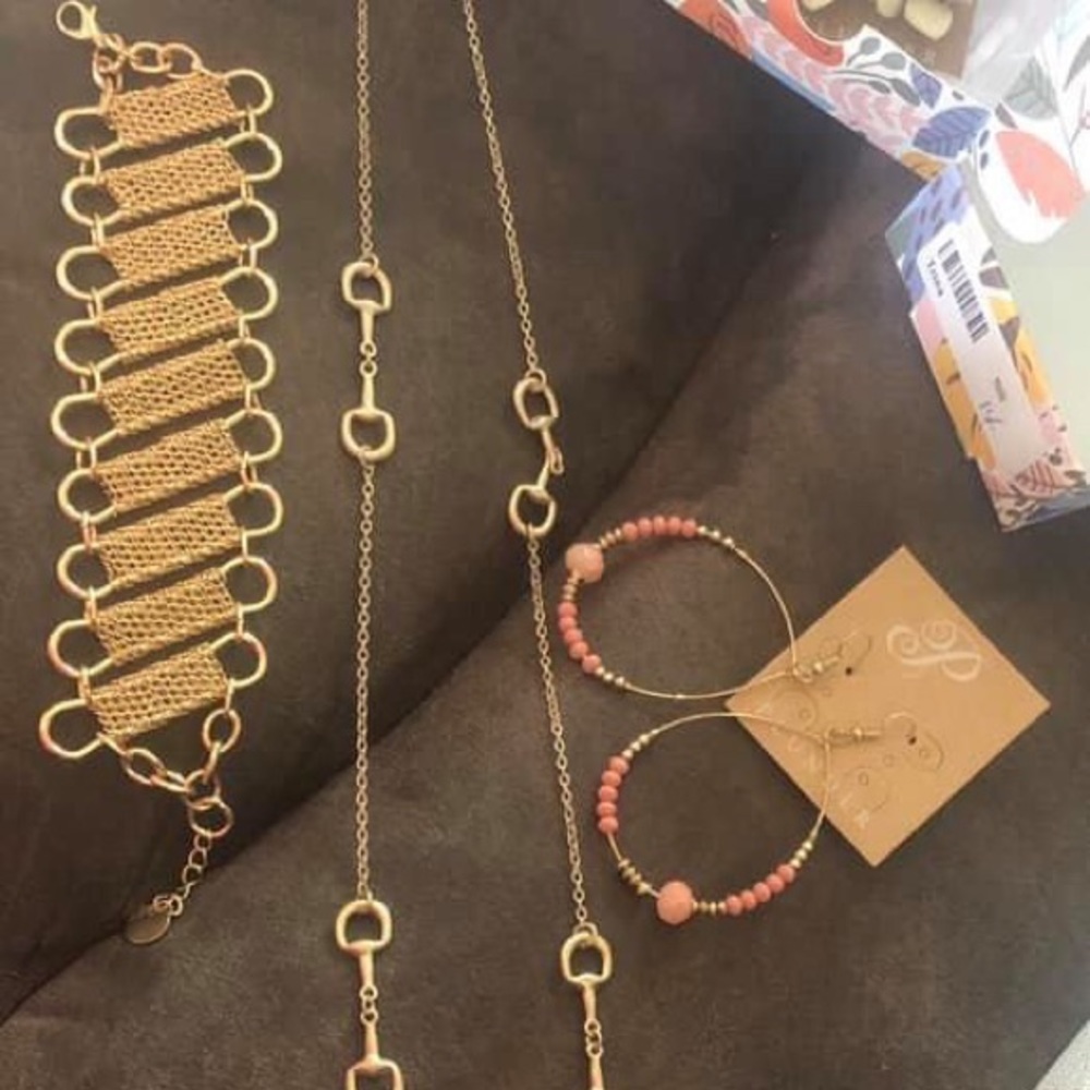 Plunder jewelry